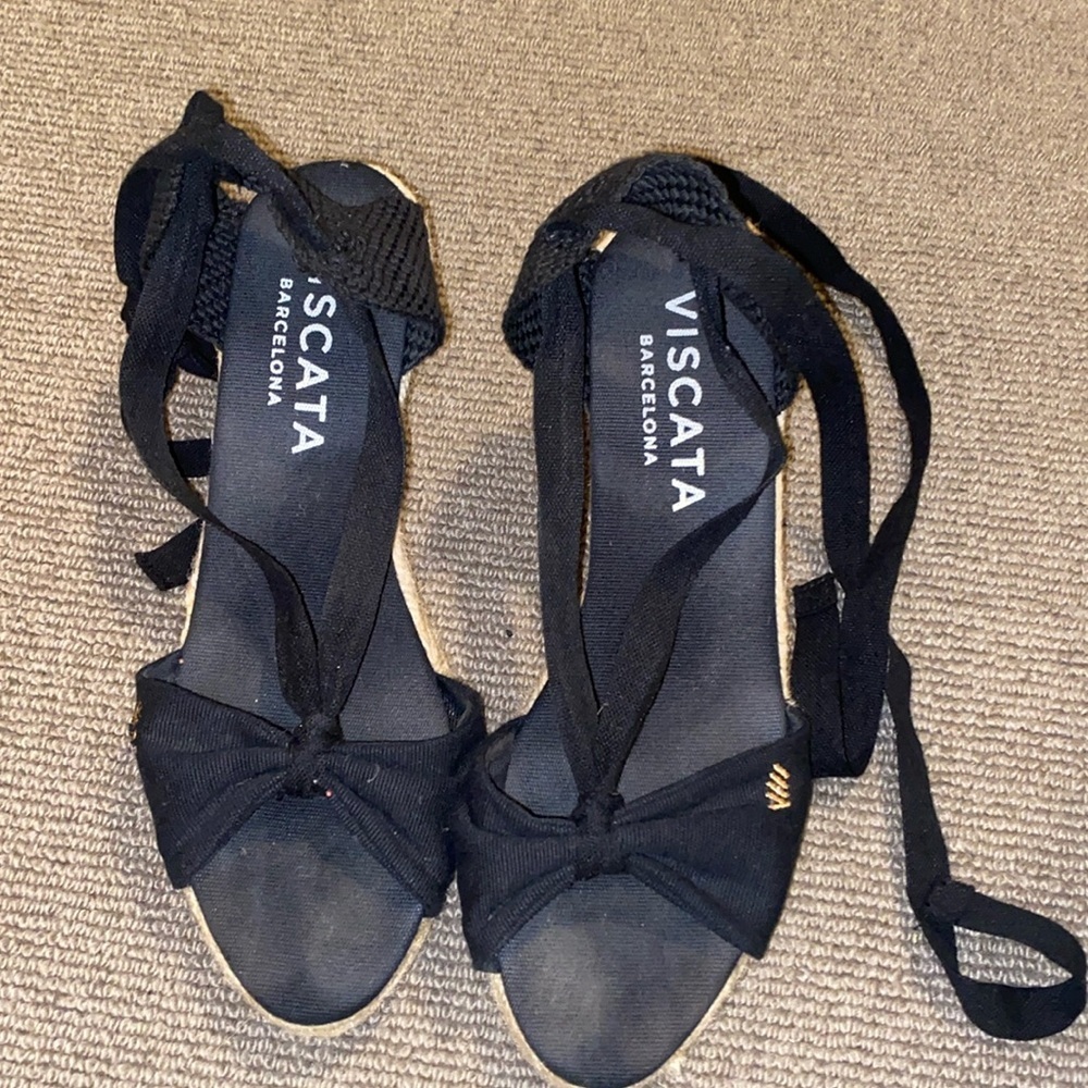 Viscata Barcelona  espadrilles sz 40 black with black ankle straps